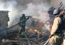 Росія вбила дитину: у Павлограді загинула 8-річна дівчинка Пошкоджені будинки у Павлограді після обстрілу російськими військами