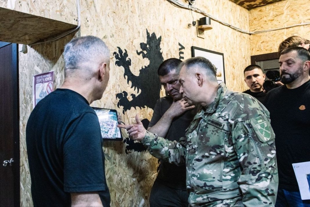 Сирський на перевірці бойових завдань на Костянтинівському напрямку. Сирський на перевірці бойових завдань на Костянтинівському напрямку.