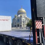 Кронштадт готується до атак: місто встановлює укриття від БпЛА