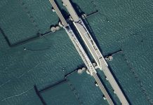 Russia is preparing to attack the Crimean Bridge Satellite images of the Crimean Bridge with its new defence system.