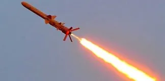 Зеленський повідомив про близькість України до створення балістичних ракет Українська балістична ракета в небі