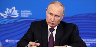 Putin threatens massive strikes on Ukraine