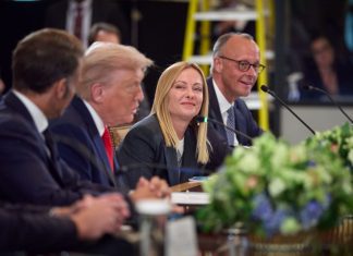 Трамп образив прем’єрку Мелоні, що загрожує італійсько-американським відносинам Трамп образив прем'єрку Мелоні, що викликало дипломатичний скандал.