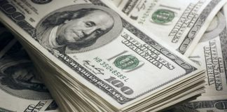 The US dollar is strengthening against a backdrop of rising investment in 2026.