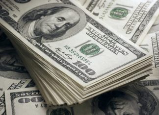 Долар США зміцнюється на фоні зростання інвестицій у 2026 році.
