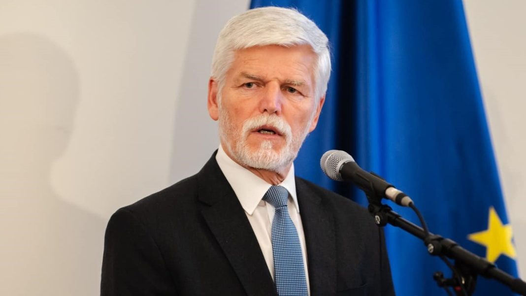 Петр Павел закликає до мирних переговорів з Росією.