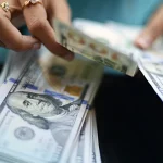 Долар знову перетнув 45 гривень: НБУ нарощує продаж валюти
