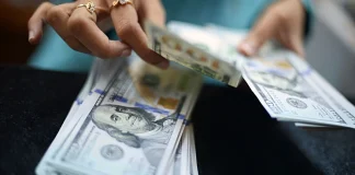 Долар знову перетнув 45 гривень: НБУ нарощує продаж валюти Курс долара може різко зрости