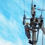 Знеструмлення через обстріли й негоду зафіксували в кількох областях