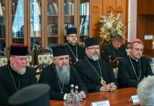 Представники українських церков на зустрічі з делегацією Всесвітньої ради церков у Києві
