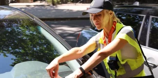 В Україні пропонують штрафи до 50 тисяч гривень за паркування Штрафи за неправильне паркування в Україні можуть зрости до 50 тисяч гривень.