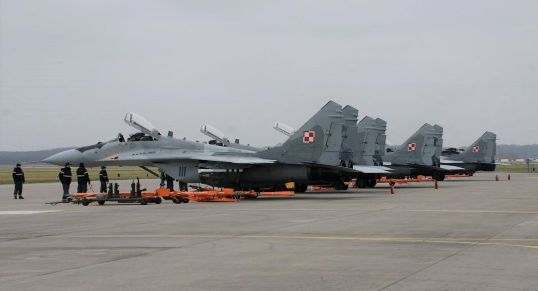 Винищувач МіГ-29, який Польща пропонувала Україні в обмін на технології дронів. Винищувач МіГ-29, який Польща пропонувала Україні в обмін на технології дронів.