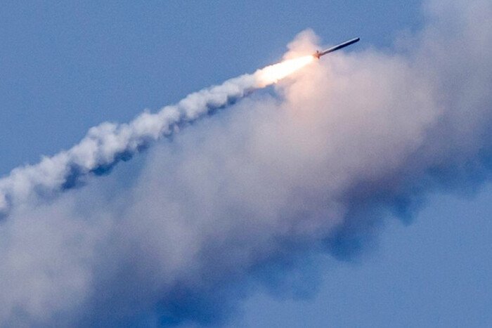 US intelligence warns of new large-scale strikes by Russia US intelligence warns of new large-scale strikes by Russia