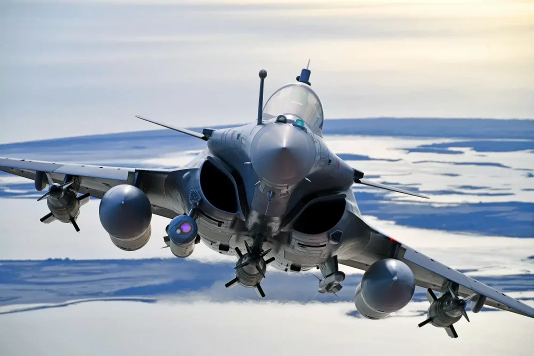 DASSAULT-RAFALE Винищувач Dassault Rafale, який Франція планує передати Україні