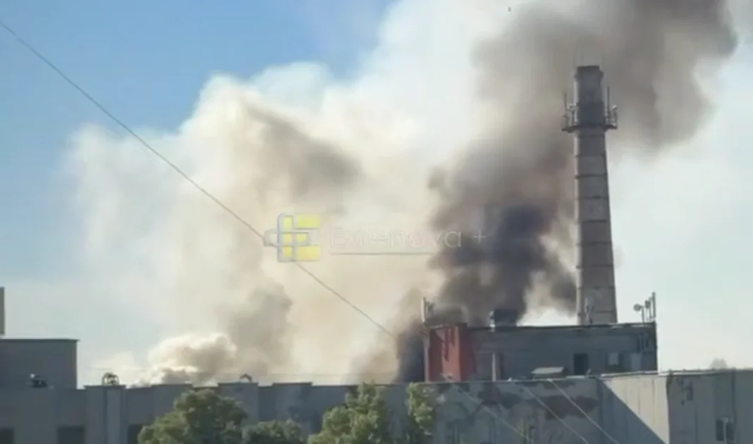 Атака українських дронів на завод «Маяк» у Пензі, вибухи та пожежа.