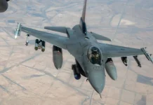 Американські винищувачі F-16 у небі над Близьким Сходом