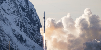 Європа стикається з дефіцитом ракет-носіїв на тлі зростання космічної конкуренції Запуск ракети Ariane 6 на тлі європейського космічного центру