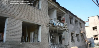 У Запоріжжі дрон влучив у харчове підприємство: четверо поранених Наслідки російського удару по підприємству харчової промисловості в Запоріжжі