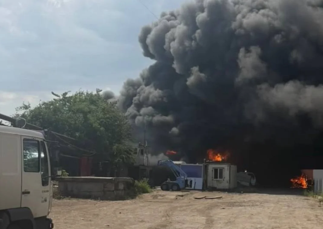 Screenshot_1 Пожежа після російського удару по цивільному підприємству на Одещині