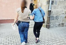 Поліція у Легниці затримала підозрювану у нападі на українських підліток