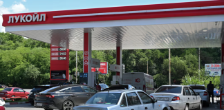 Russia has started importing petrol from India due to the fuel crisis Queues at petrol stations in Russia