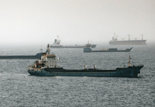 The oil market is once again in turmoil over the Strait of Hormuz and the Red Sea An oil tanker is sailing across the sea
