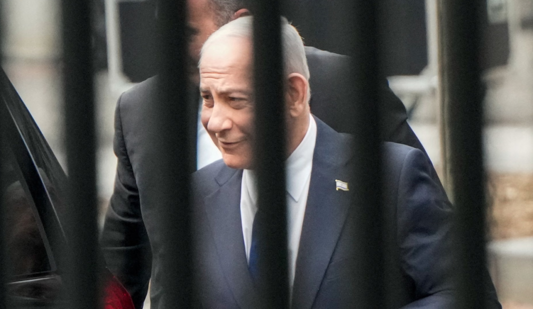 Benjamin Netanyahu arrived at the White House for a meeting with Donald Trump