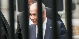 Benjamin Netanyahu arrived at the White House for a meeting with Donald Trump