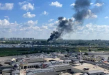 Пожежа на електропідстанції в Підмосков'ї, чорний дим над районом