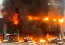 Пожежа на терміналі «Нової пошти» у Кривому Розі після атаки Росії.