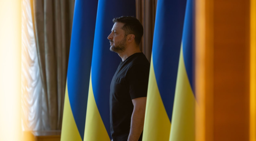 Володимир Зеленський під час інтерв'ю про нову фазу війни Володимир Зеленський під час інтерв'ю про нову фазу війни