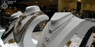 Одеського ювеліра судитимуть за продаж підроблених прикрас під виглядом світових брендів Підроблені ювелірні прикраси