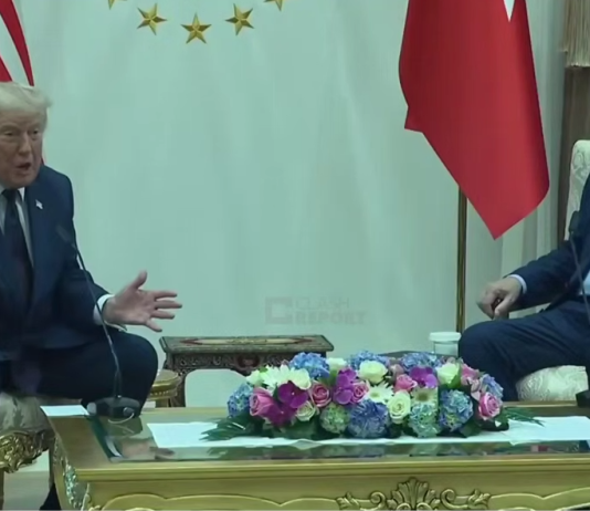 Трамп: Путін і Зеленський хочуть укласти угоду, мир можливий Дональд Трамп на пресконференції про мирну угоду між Україною та РФ.