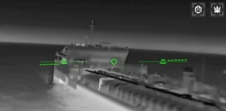 Сили безпілотних систем України завдають удару по суднам РФ в Азовському морі.