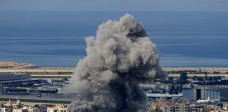 США сім годин завдавали ударів по військових цілях Ірану Наслідки авіаудару по місту на тлі загострення конфлікту між США та Іраном.
