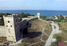 The occupying authorities in Crimea are urgently evacuating documents and equipment The removal of documents from the occupying administrations in Crimea