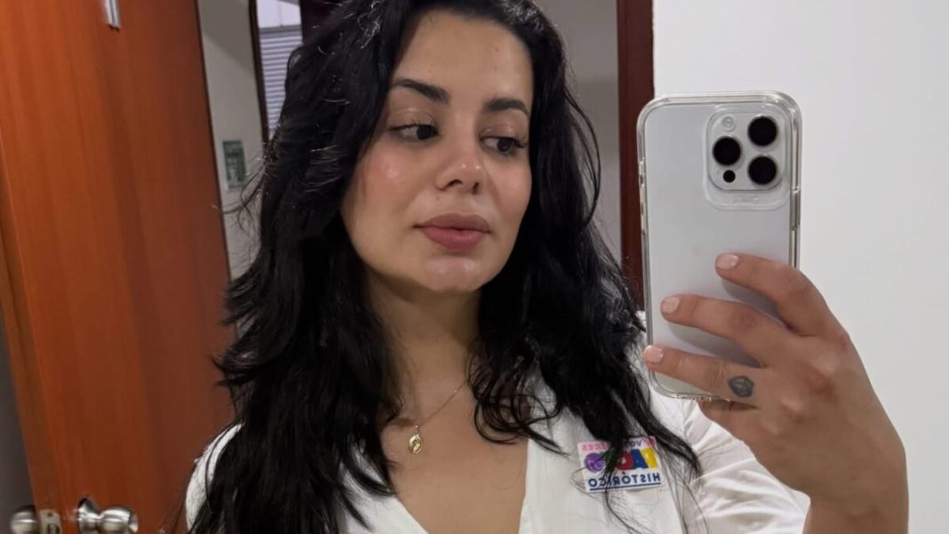 Deisy Alejandra Ortiz Daisy Alejandra Ortiz, known as Amaranta Hank, during a political campaign