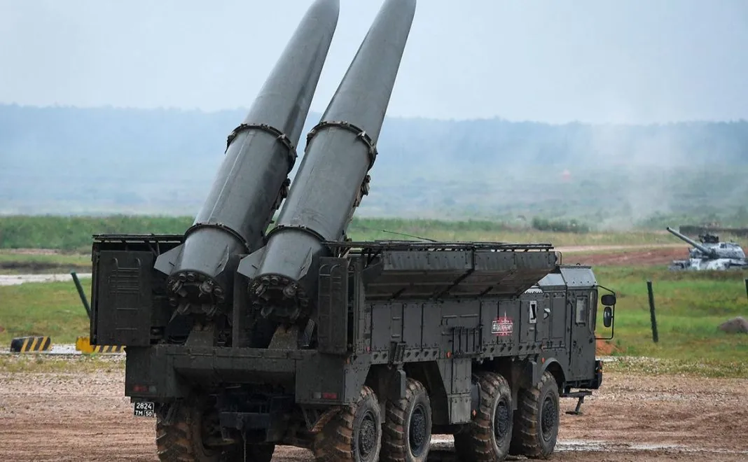 Пускові установки балістичних ракет під час перекидання