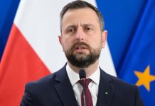 Міністр оборони Польщі на прес-конференції