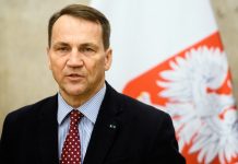 Радослав Сікорський попередив про можливу російську провокацію з дронами
