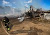 Сумщина під вогнем: російські БпЛА атакують цивільні об’єкти Пожежа цивільного транспорту в Сумах через атаки БпЛА.