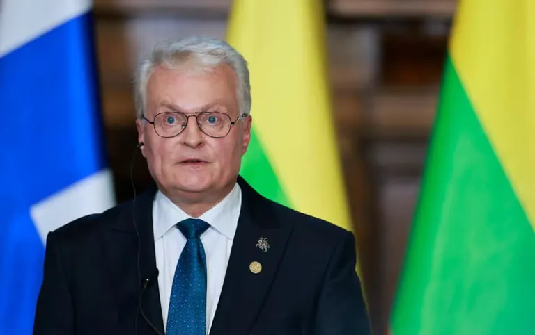 Президент Литви Ґітанас Науседа оголошує про зміни до Конституції щодо ядерної зброї. Президент Литви Ґітанас Науседа оголошує про зміни до Конституції щодо ядерної зброї.