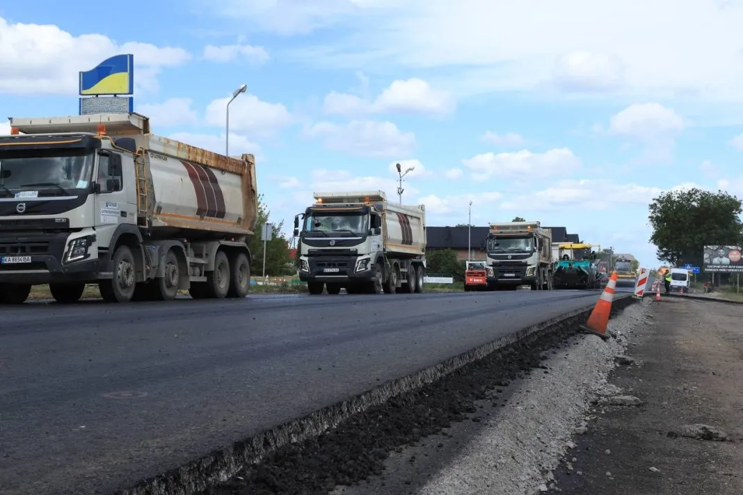 Дорога М-09 Дорога М-09 під час капітального ремонту
