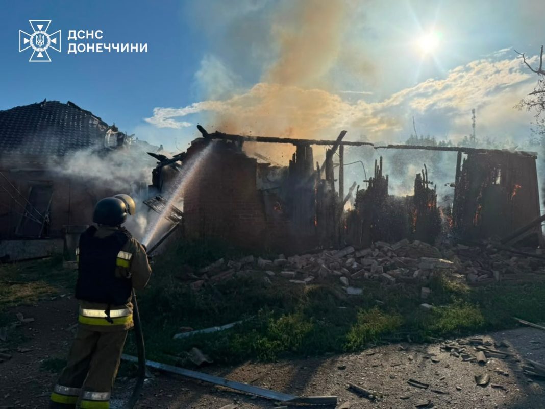 Smoke and fire at the site of the shelling Smoke and fire at the site of the shelling in Kramatorsk