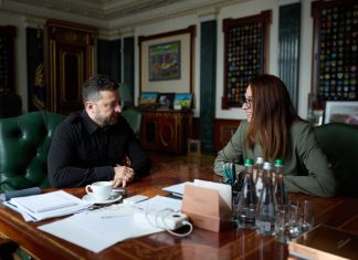 Зеленський анонсував оновлення Кабміну Президент Зеленський та Юлія Свириденко