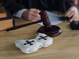 Китайські суди дозволили успадковувати ігрові акаунти та скіни Ігровий контролер у суді в Китаї