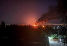 Дрони атакували Енгельс і окупований Шахтарськ Нічний вид на місто Енгельс після повідомлень про атаку безпілотників