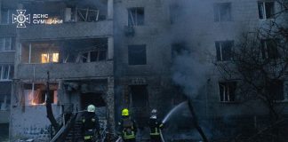 The Russians attacked Sumy and launched repeated strikes against the rescue workers Rescue workers are putting out a fire in a damaged high-rise building in Sumy following an attack by the Russian Federation