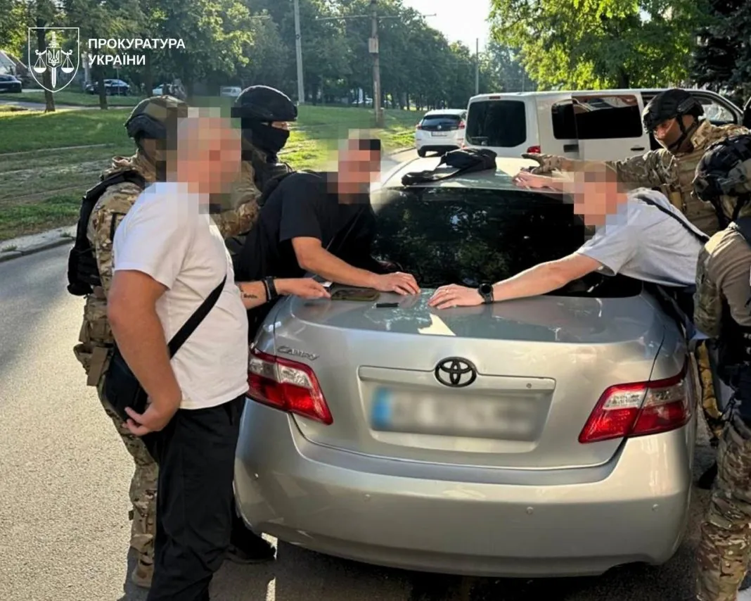 Напад у Дніпрі Правоохоронці під час слідчих дій у справі про напад на волонтера в Дніпрі