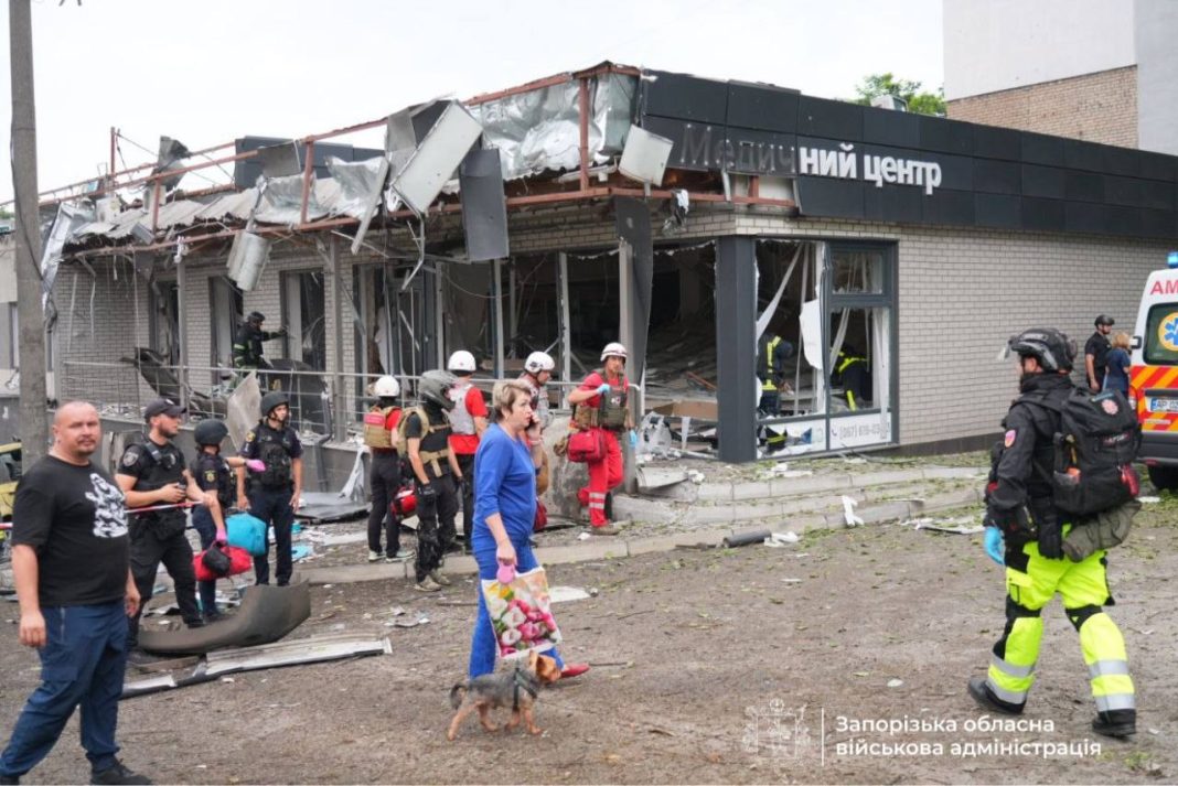 Rescue workers are at the scene of the damage in Zaporizhzhia Rescue workers are at the scene of a building in Zaporizhzhia that was damaged by an air strike